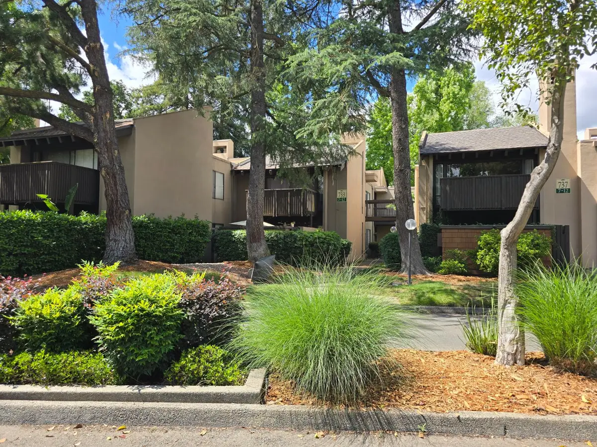 733 Woodside Lane #12, Sacramento, CA 95825 - #1