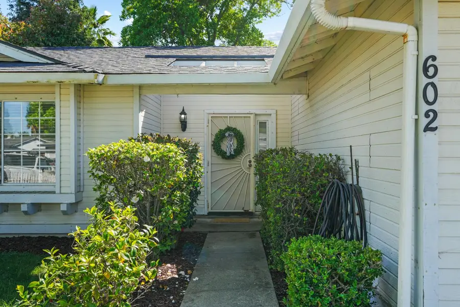 602 Oakborough Avenue, Roseville, CA 95747 - #3