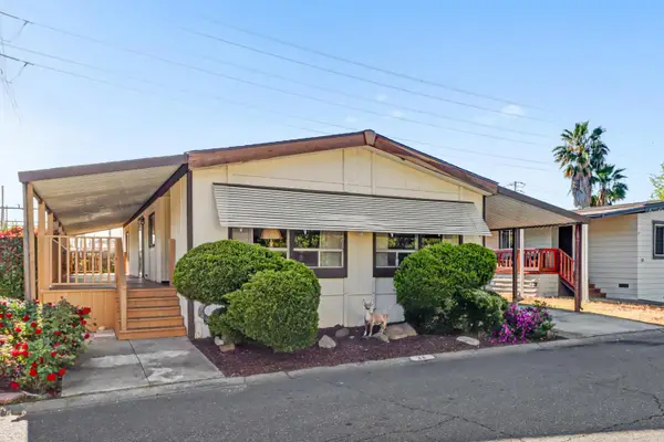 34 Bentley Avenue, Sacramento, CA 95823