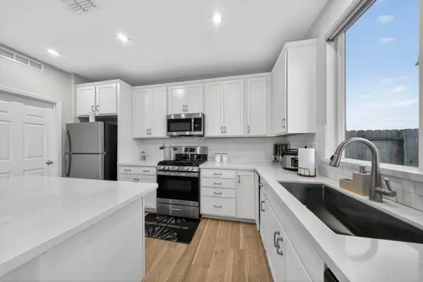 9476 Del Seis Drive, Sacramento, CA 95829