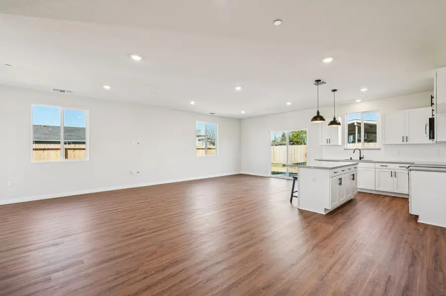 3812 Alexander Circle, Olivehurst, CA 95961 - #2