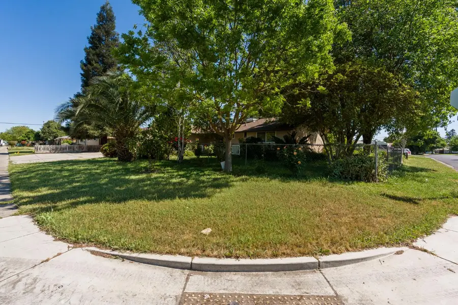 1600 Thorsen Avenue, Modesto, CA 95355 - #3