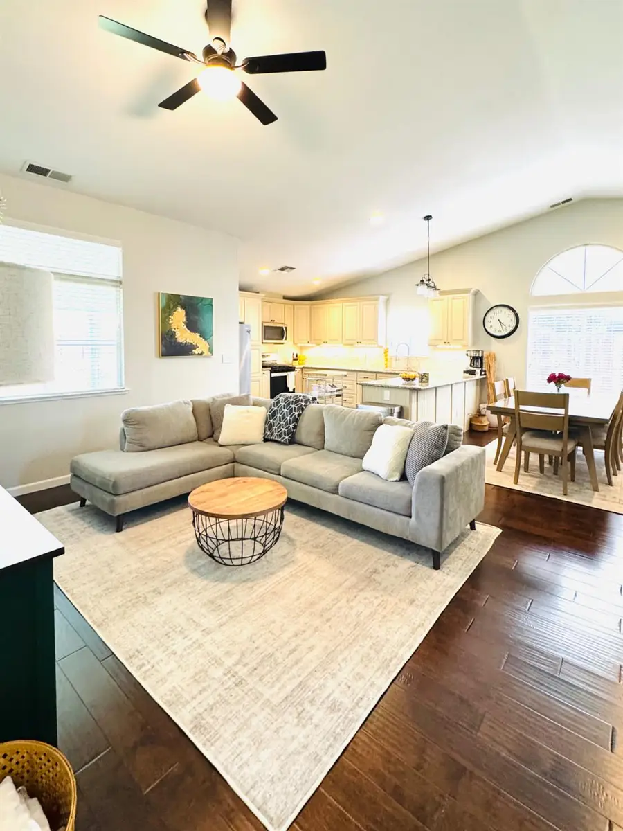 775 Oldenburg Way, Galt, CA 95632 - #3