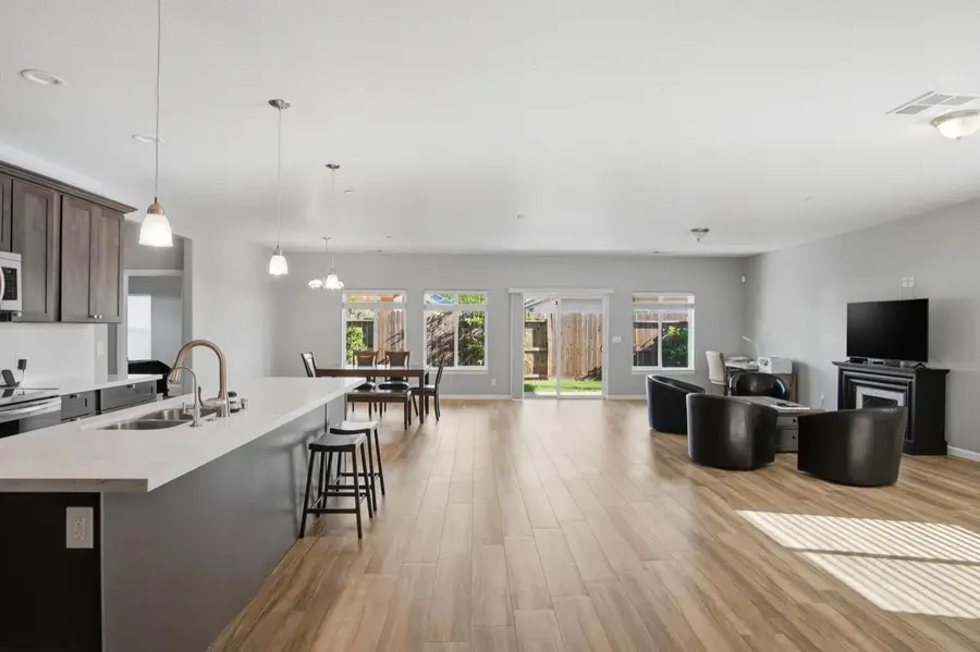 215 E Hawkeye Avenue, Turlock, CA 95380 - #3