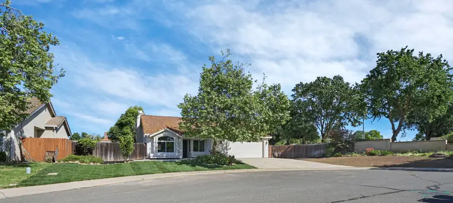 109 Silver Spruce Court, Galt, CA 95632 - #2