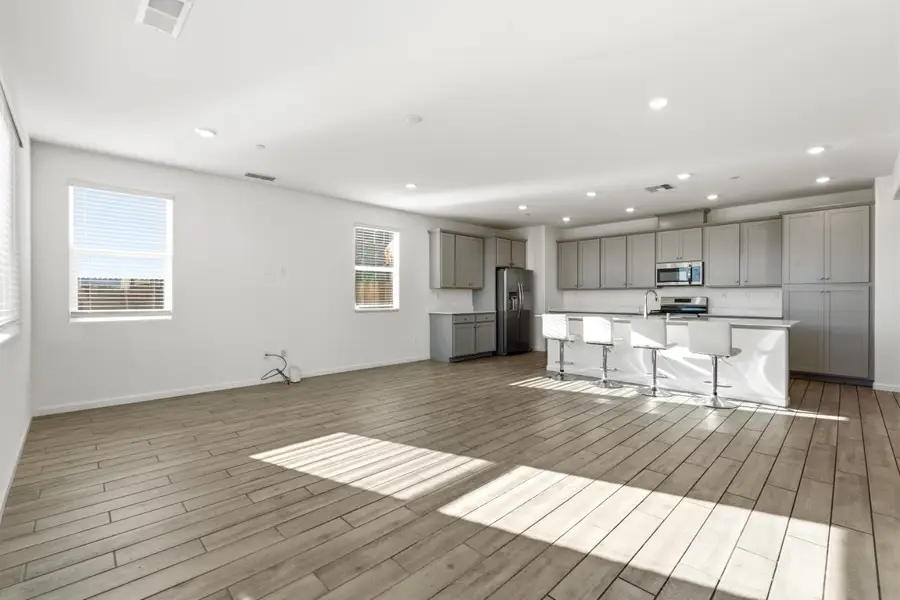 8679 Oldfield Way, Sacramento, CA 95829 - #3