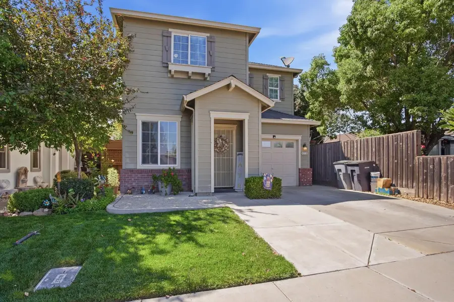 6219 Howard Avenue, Riverbank, CA 95367 - #2