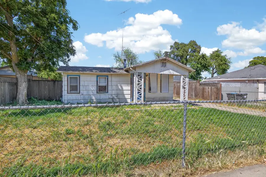 2611 W Acacia Street, Stockton, CA 95203 - #2