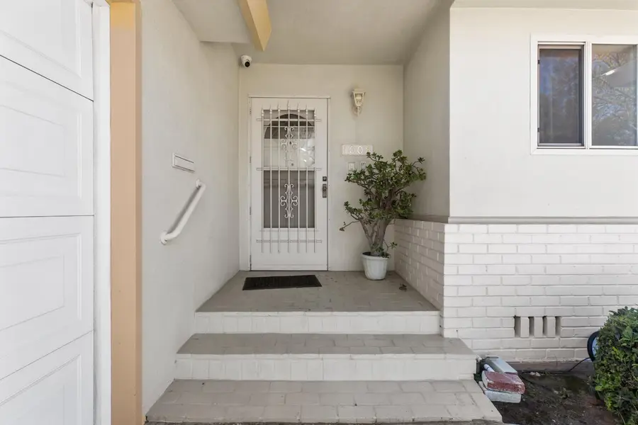 1008 Colonial Court, Modesto, CA 95350 - #2