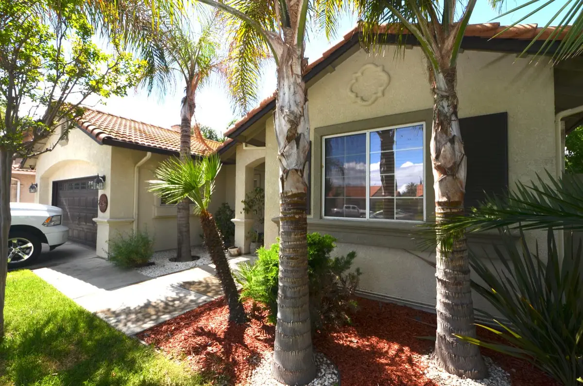 225 Stonewood Drive, Los Banos, CA 93635 - #1