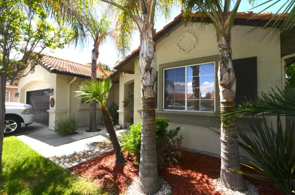 225 Stonewood Drive, Los Banos, CA 93635