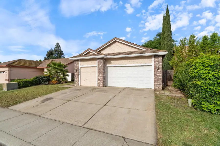 8862 Laguna Star Drive, Elk Grove, CA 95758 - #3
