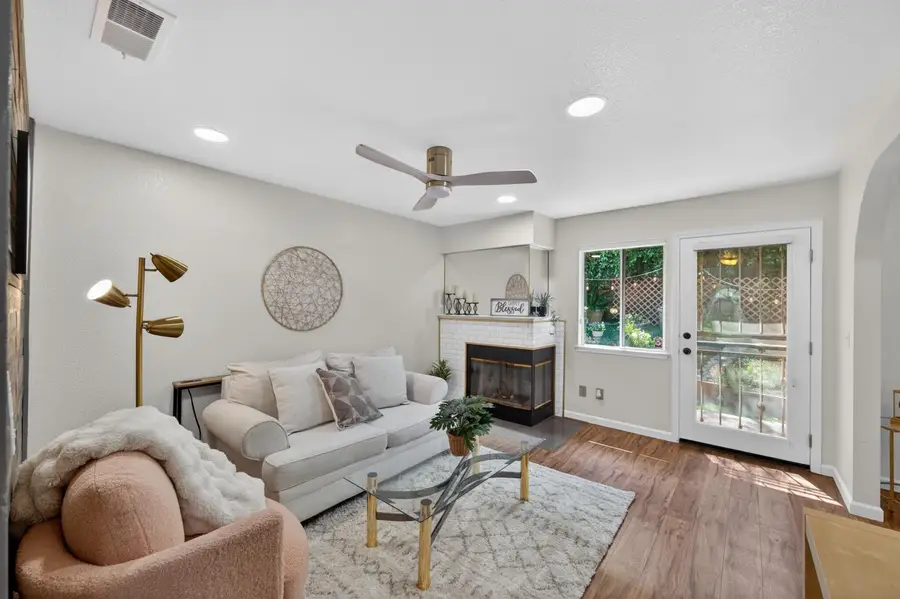 4049 San Juan Ave, Fair Oaks, CA 95628 - #3