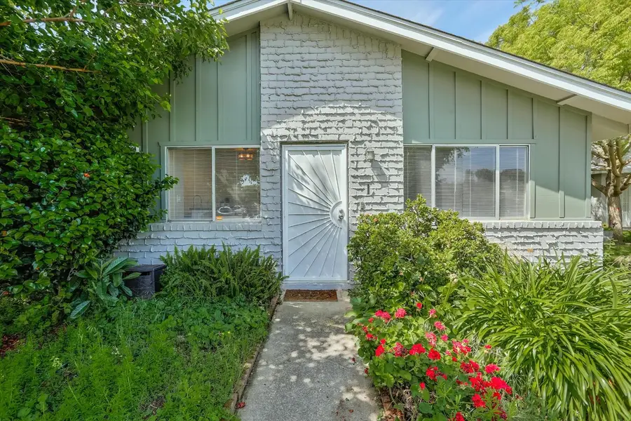 9004 El Cajon Way Way #1, Sacramento, CA 95826 - #2