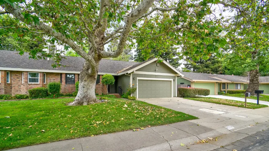 1215 Spruce Tree Circle, Sacramento, CA 95831 - #2