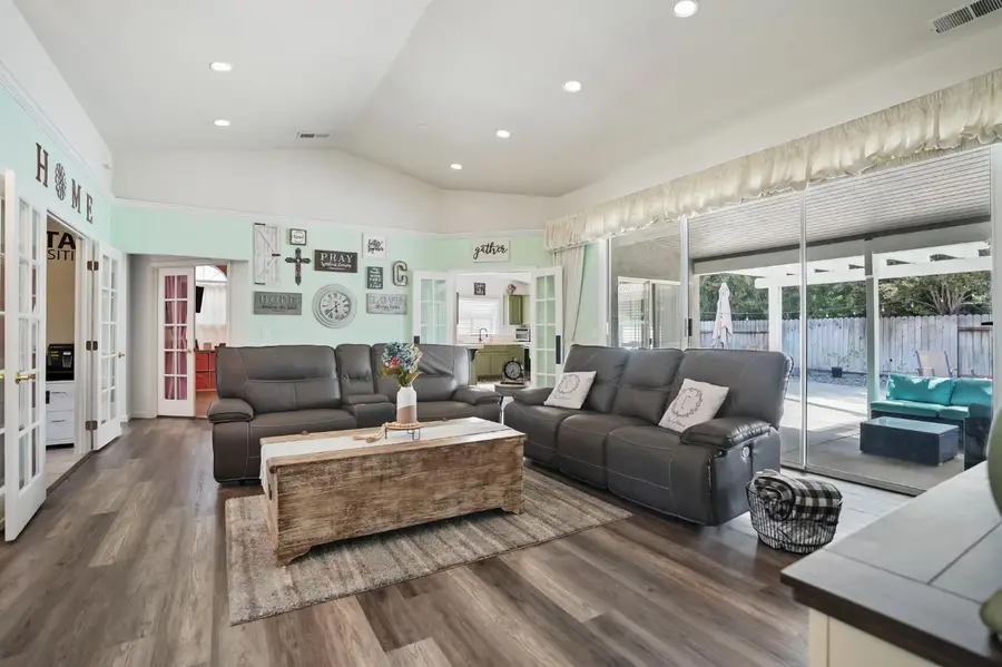 2354 Country Manor Drive, Riverbank, CA 95367 - #3