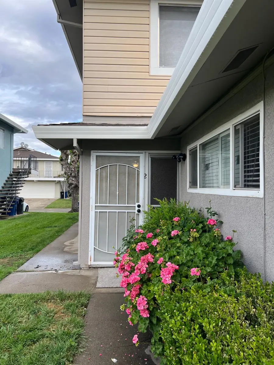 9063 Pinata Way #2, Sacramento, CA 95826 - #2