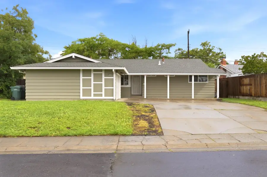 5828 Shenandoah Drive, Sacramento, CA 95841 - #2