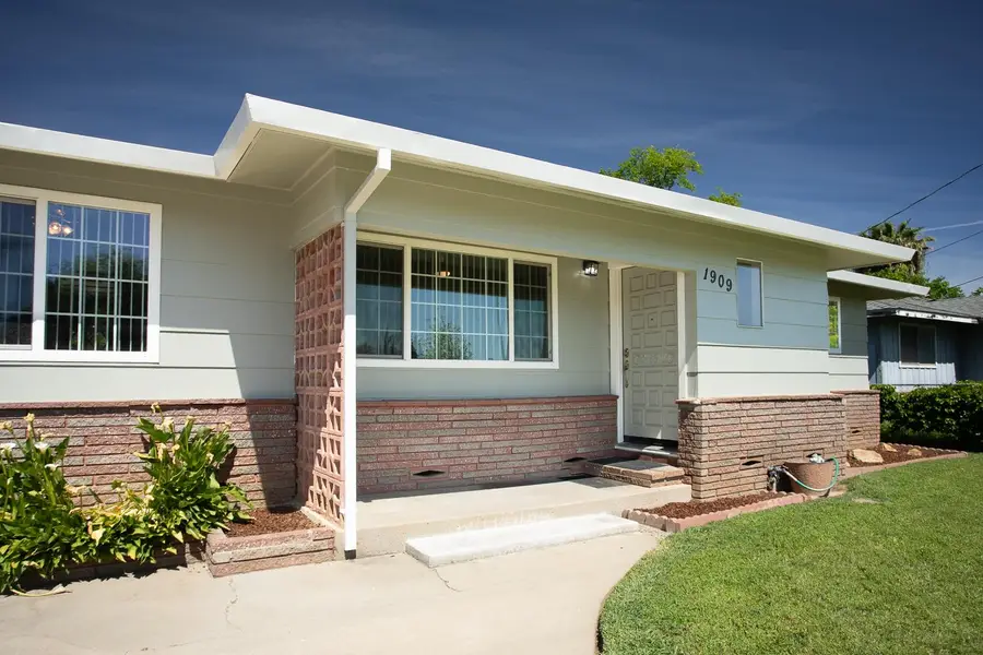 1909 10th Avenue, Olivehurst, CA 95961 - #3