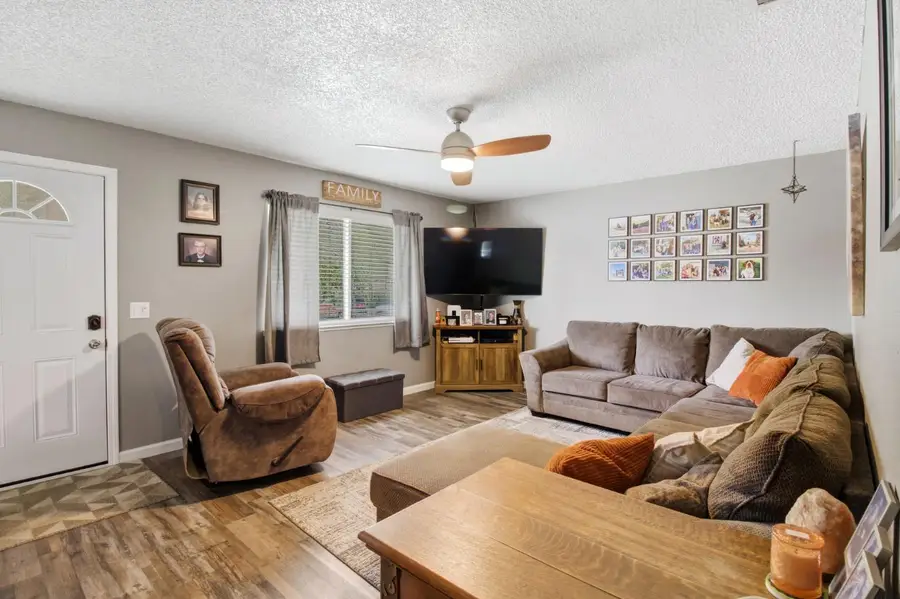 9101 Vernetta Way, Elk Grove, CA 95624 - #3