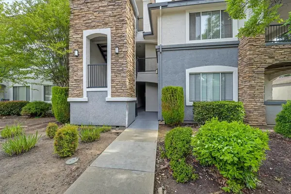 701 Gibson Drive #2018, Roseville, CA 95678