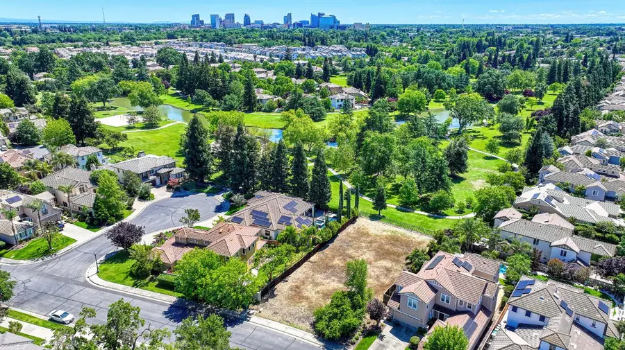 975 Fountain Drive, West Sacramento, CA 95605 - #2