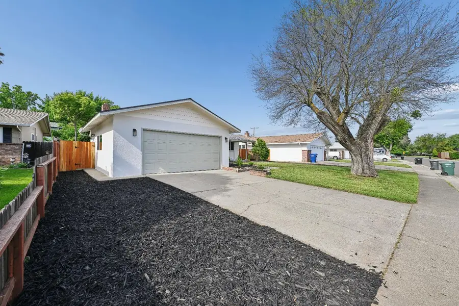 9060 New Dawn Drive, Sacramento, CA 95826 - #2