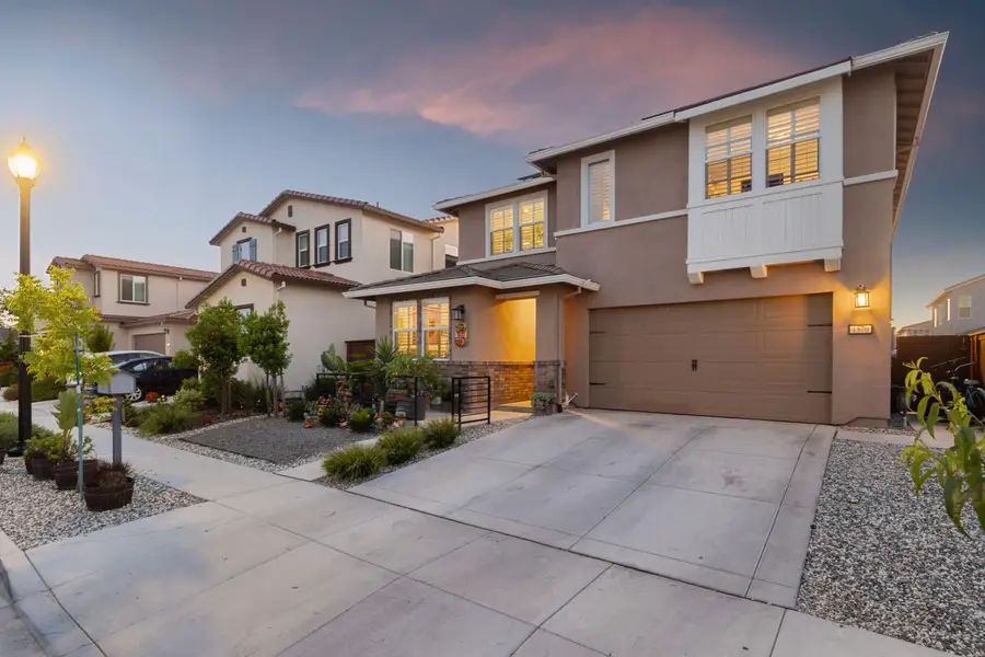 1570 Mcclure Street, Woodland, CA 95776 - #2