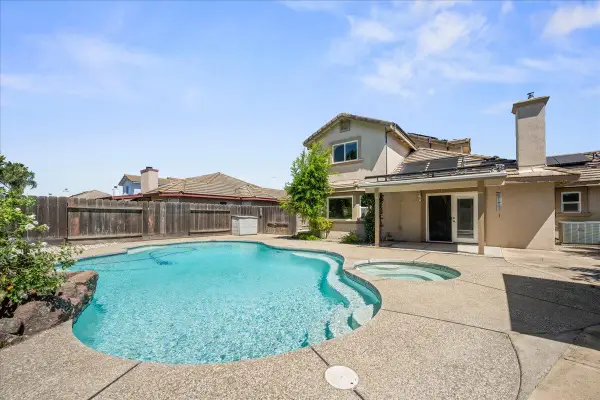 260 Patricia Place, Lathrop, CA 95330