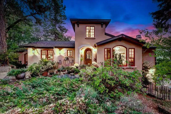 13629 Oak Forest Drive, Grass Valley, CA 95945