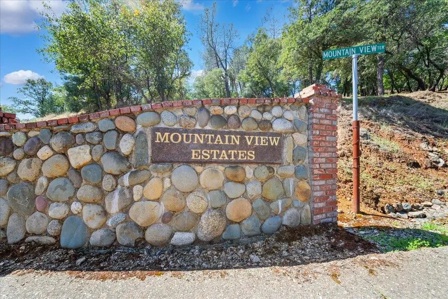 6947 Mountain View Terrace, Browns Valley, CA 95918 - #2