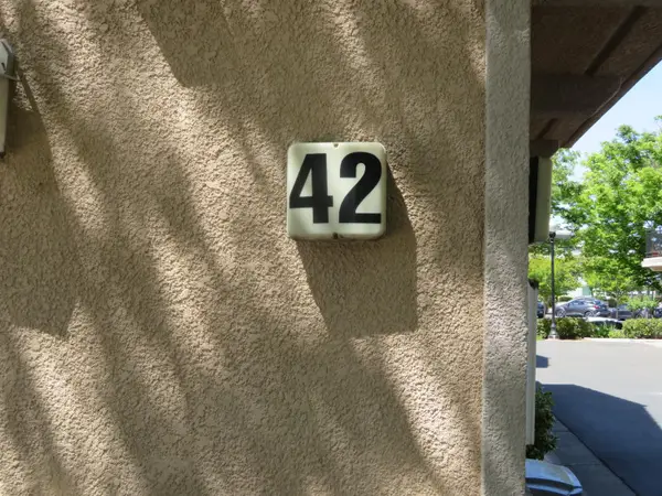 3301 N Park Drive #4212, Sacramento, CA 95835