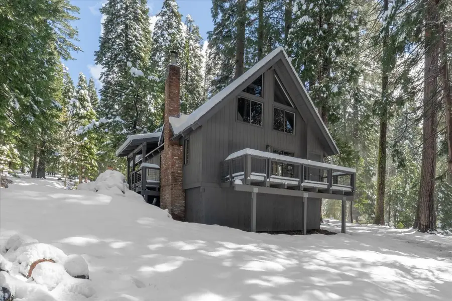 875 Shoshone Drive, Arnold, CA 95223 - #2