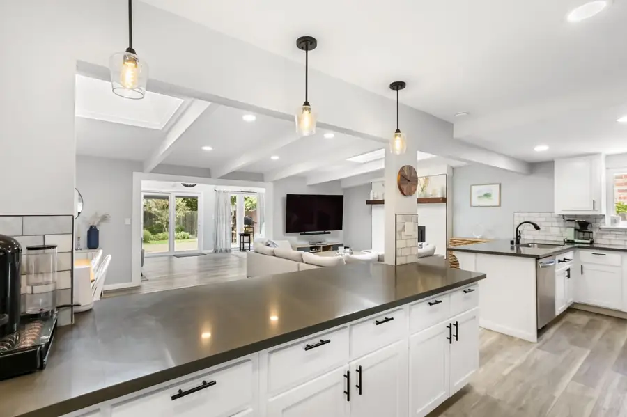 6860 Pocket Road, Sacramento, CA 95831 - #2