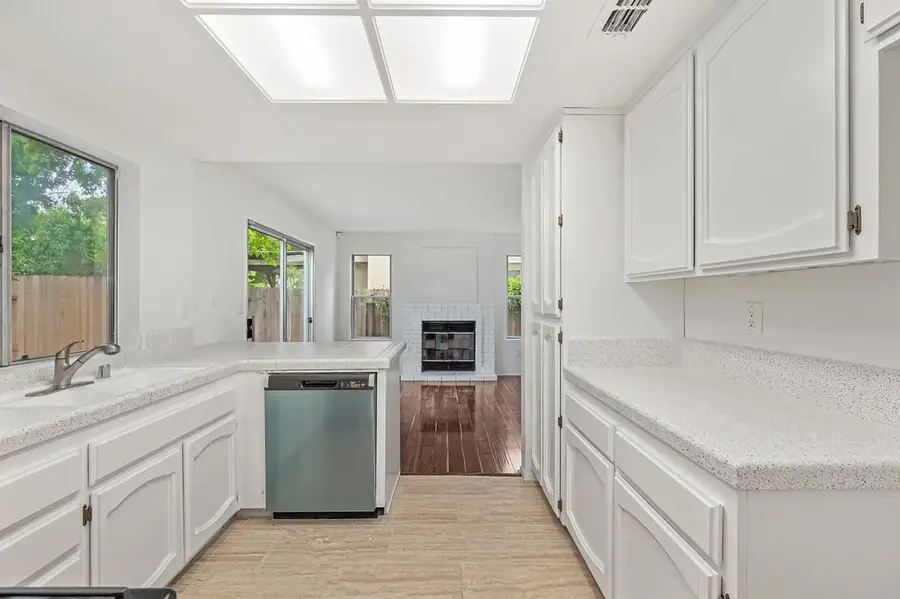 8584 Sunnybrae Drive, Sacramento, CA 95823 - #3