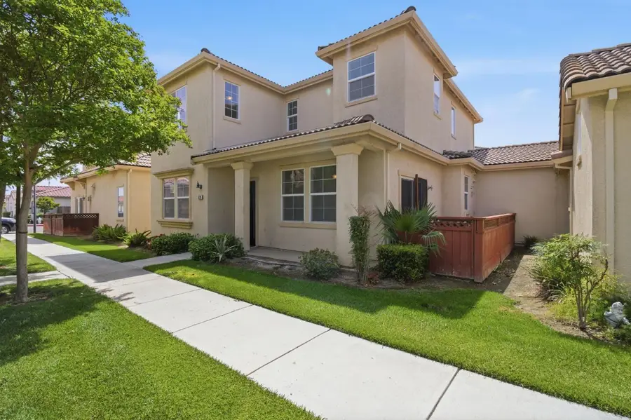 629 Betten Street, Los Banos, CA 93635 - #3