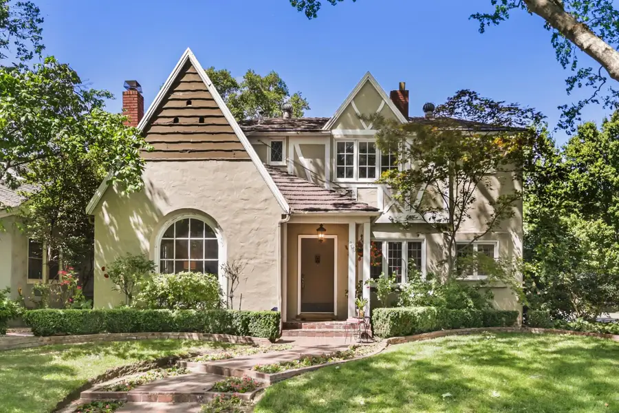 300 Santa Ynez Way, Sacramento, CA 95816 - #2