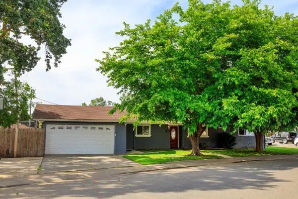 902 Meladee Lane, Galt, CA 95632