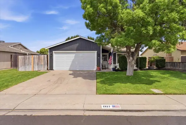 1327 Elena Drive, Ripon, CA 95366