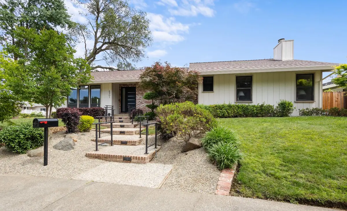 6901 Lincoln Creek Circle, Carmichael, CA 95608 - #1