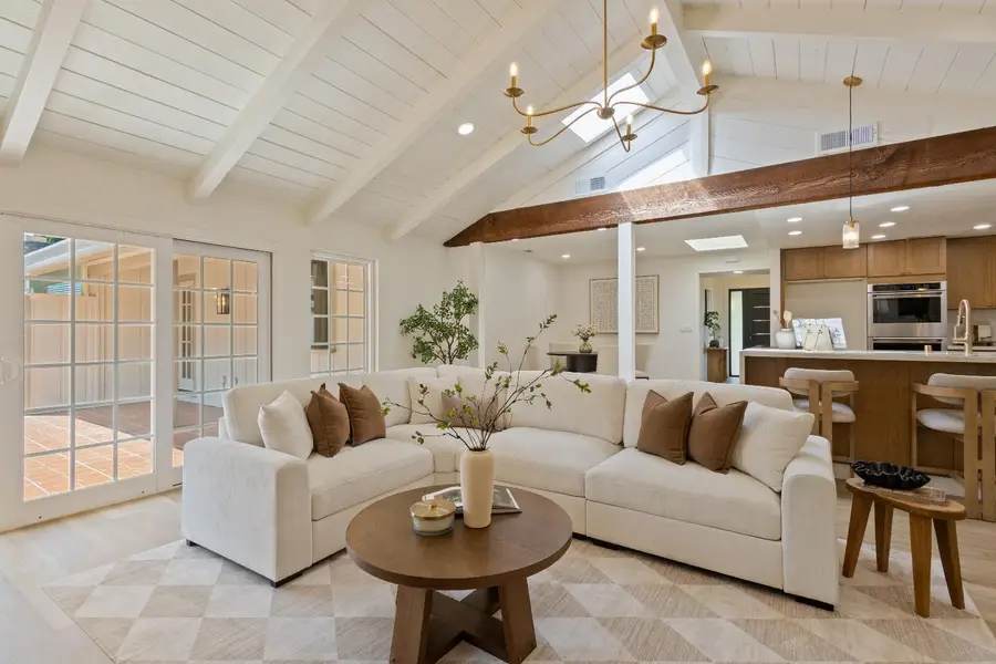 6901 Lincoln Creek Circle, Carmichael, CA 95608 - #2