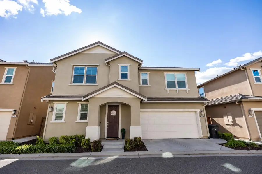 2204 Gallery Drive, Riverbank, CA 95367 - #2