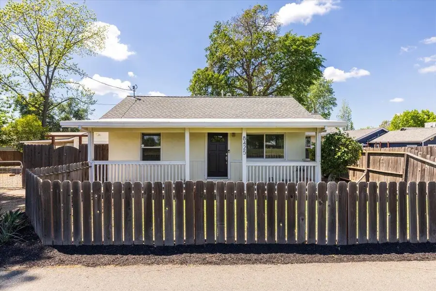 8425 Pearl Way, Citrus Heights, CA 95610 - #2