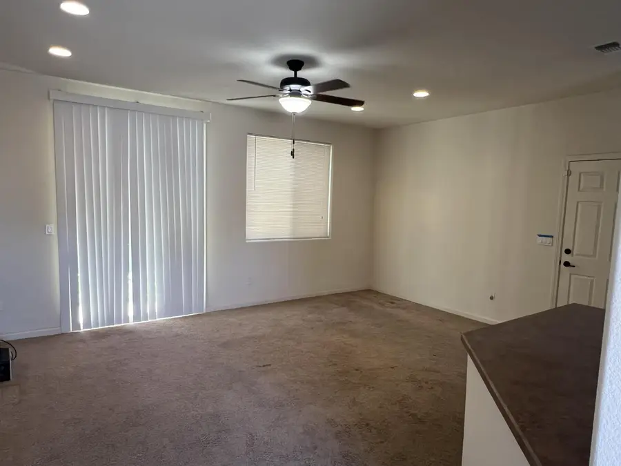 902 Castellona Drive, Newman, CA 95360 - #3