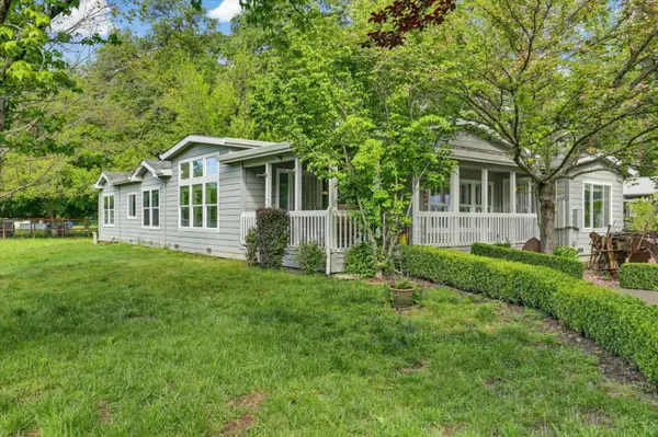 17180 Clover Road, Penn Valley, CA 95946