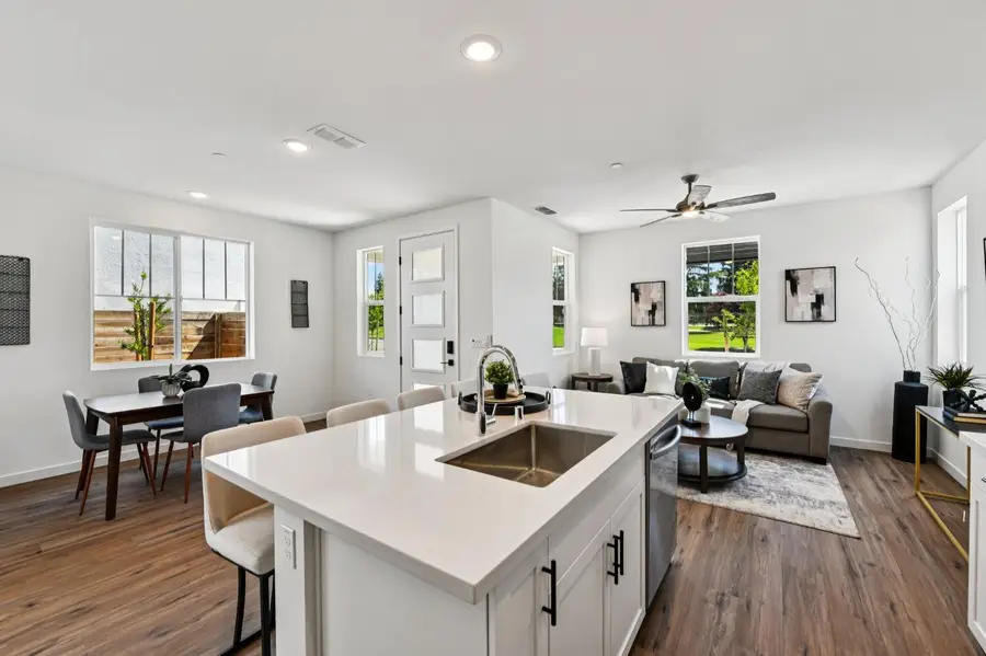 6435 Jacinto Avenue, Sacramento, CA 95823 - #2