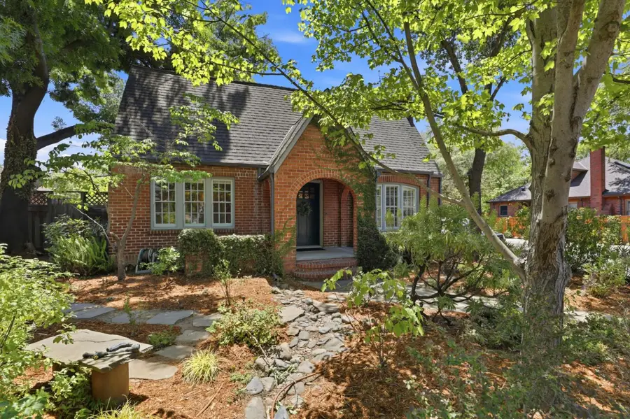 2700 Castro Way, Sacramento, CA 95818 - #2