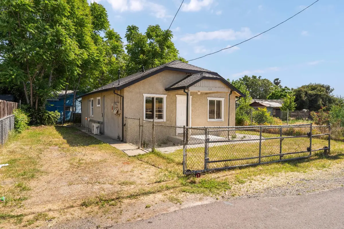 760 Sycamore Avenue, Olivehurst, CA 95961 - #1