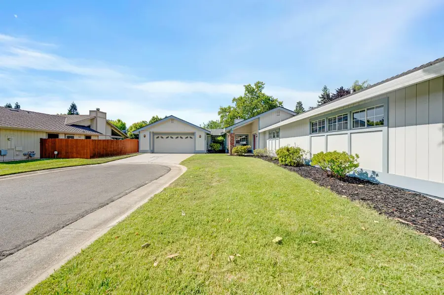 5206 Sirbuck Way, Carmichael, CA 95608 - #2