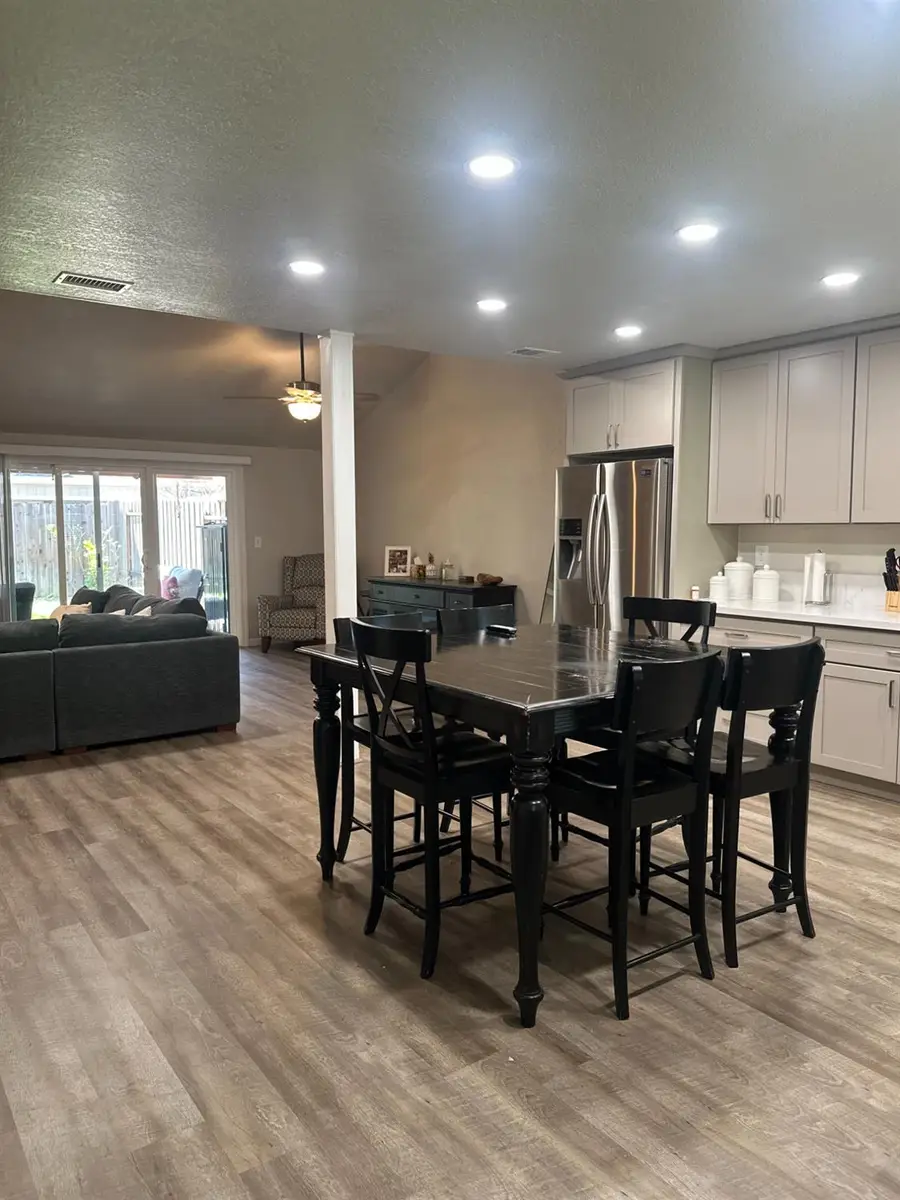 1172 Spruce Tree Circle, Sacramento, CA 95831 - #3